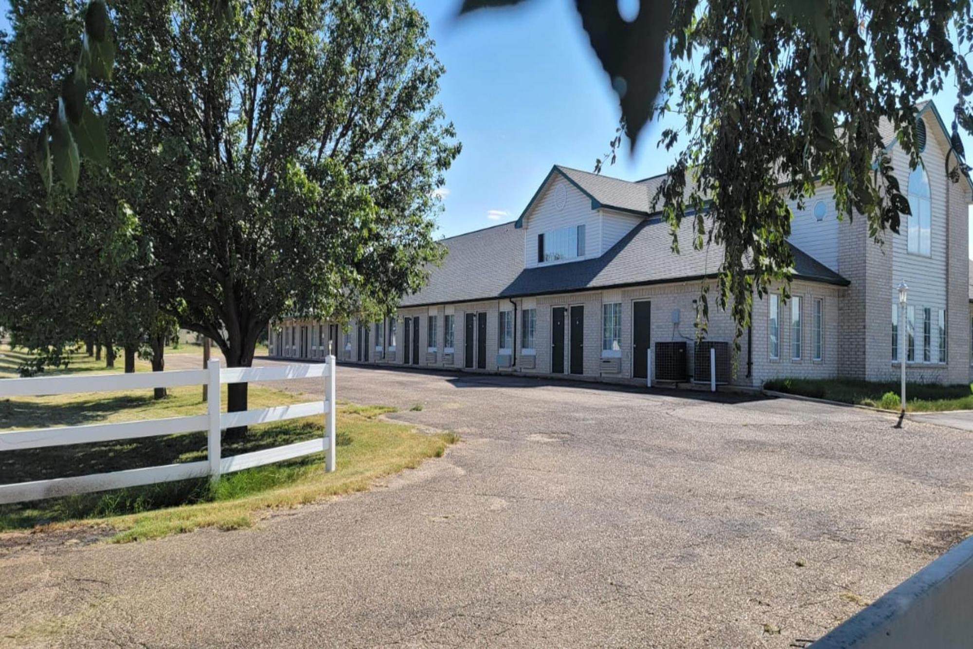 Hometown Inn By Oyo Texhoma, Ok Eksteriør billede