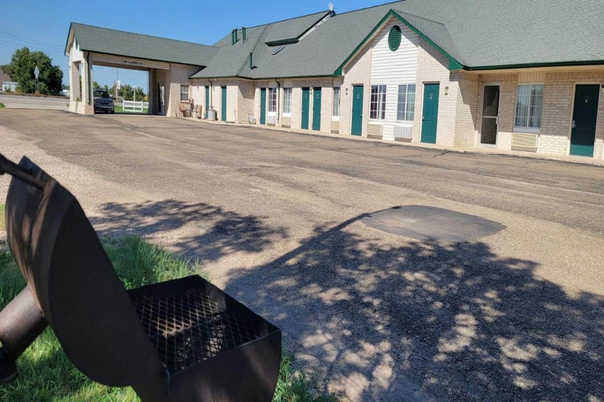 Hometown Inn By Oyo Texhoma, Ok Eksteriør billede