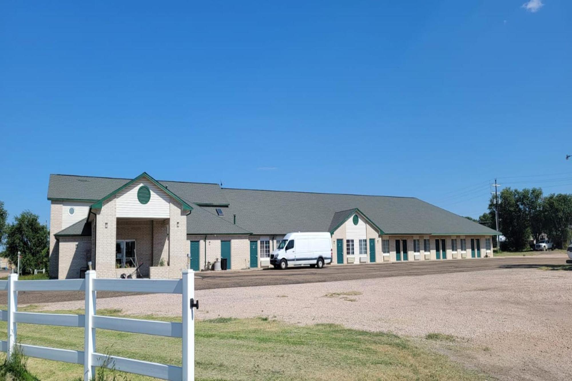 Hometown Inn By Oyo Texhoma, Ok Eksteriør billede